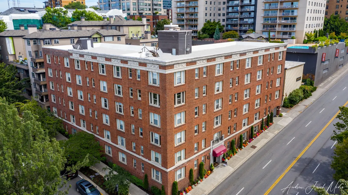 Stockbridge Apartments